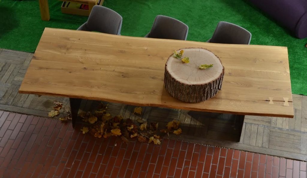 Masivní stůl WoodArt